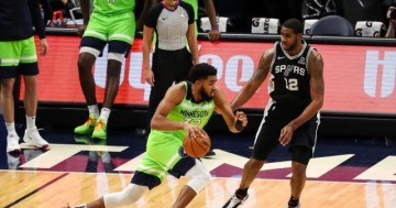 开云云计算-唐斯复出未助球队止颓 再战马刺他们誓要终结连败